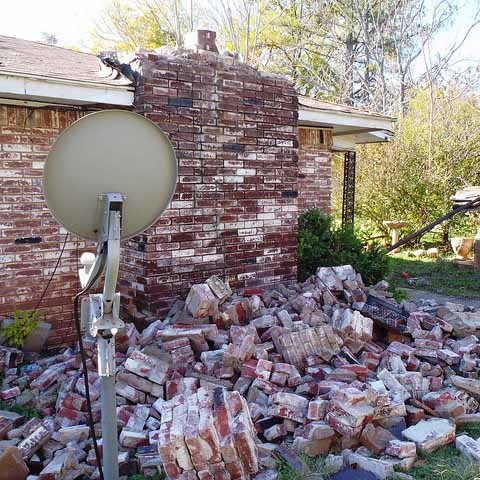 Damage from an Okla. Quake